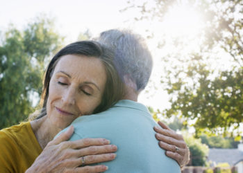 Senioren haben viele Möglichkeiten, der Einsamkeit im Alter zu entrinnen.